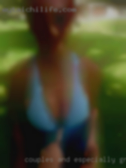 Couples and especially group swingers play.