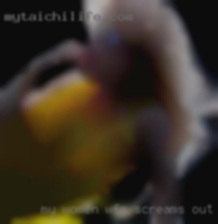 My women wfe screams out nude in threesome in Rosenberg.